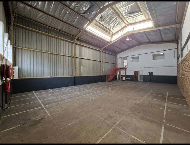 257M² FACTORY TO LET IN JET PARK